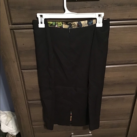 Licensed Marvel lined pencil skirt(fits like 16) - Picture 3 of 7